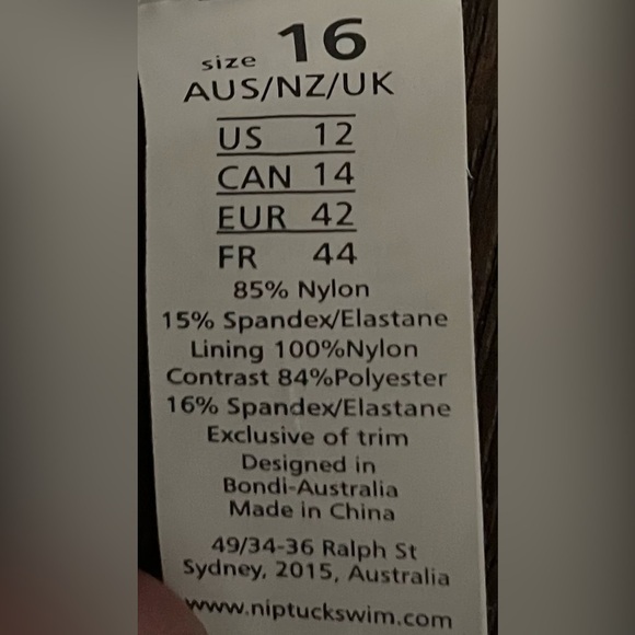 NIPTUCK One Piece Halter Black White Contrast One Piece LUX Swimsuit Size 12 NWT - Picture 7 of 10